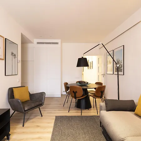 Aspasios Sagrada Familia Apartment *